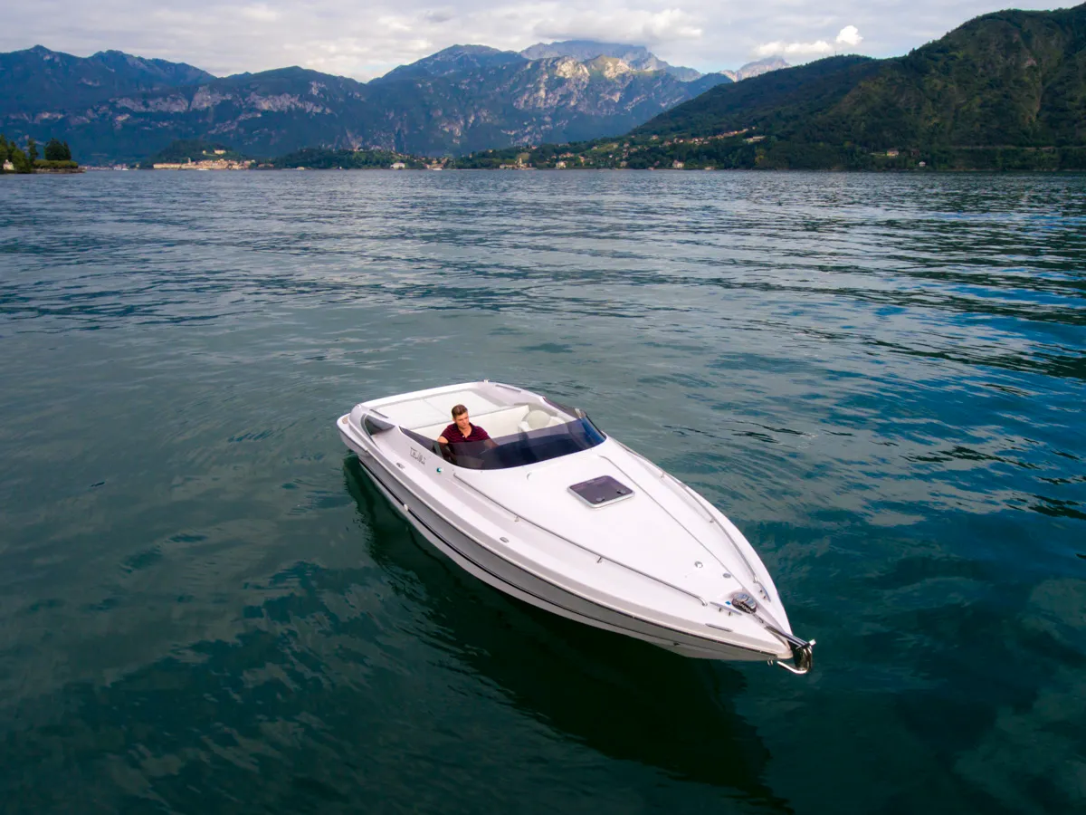 Tullio Abbate 27 Elite — vue de côté chez Caminada Werft
