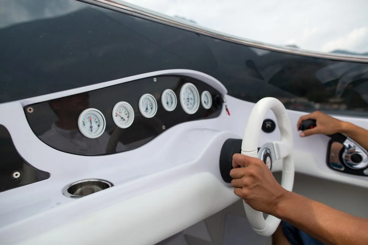 Tullio Abbate 22 Sea Star RS — navigation sur le lac
