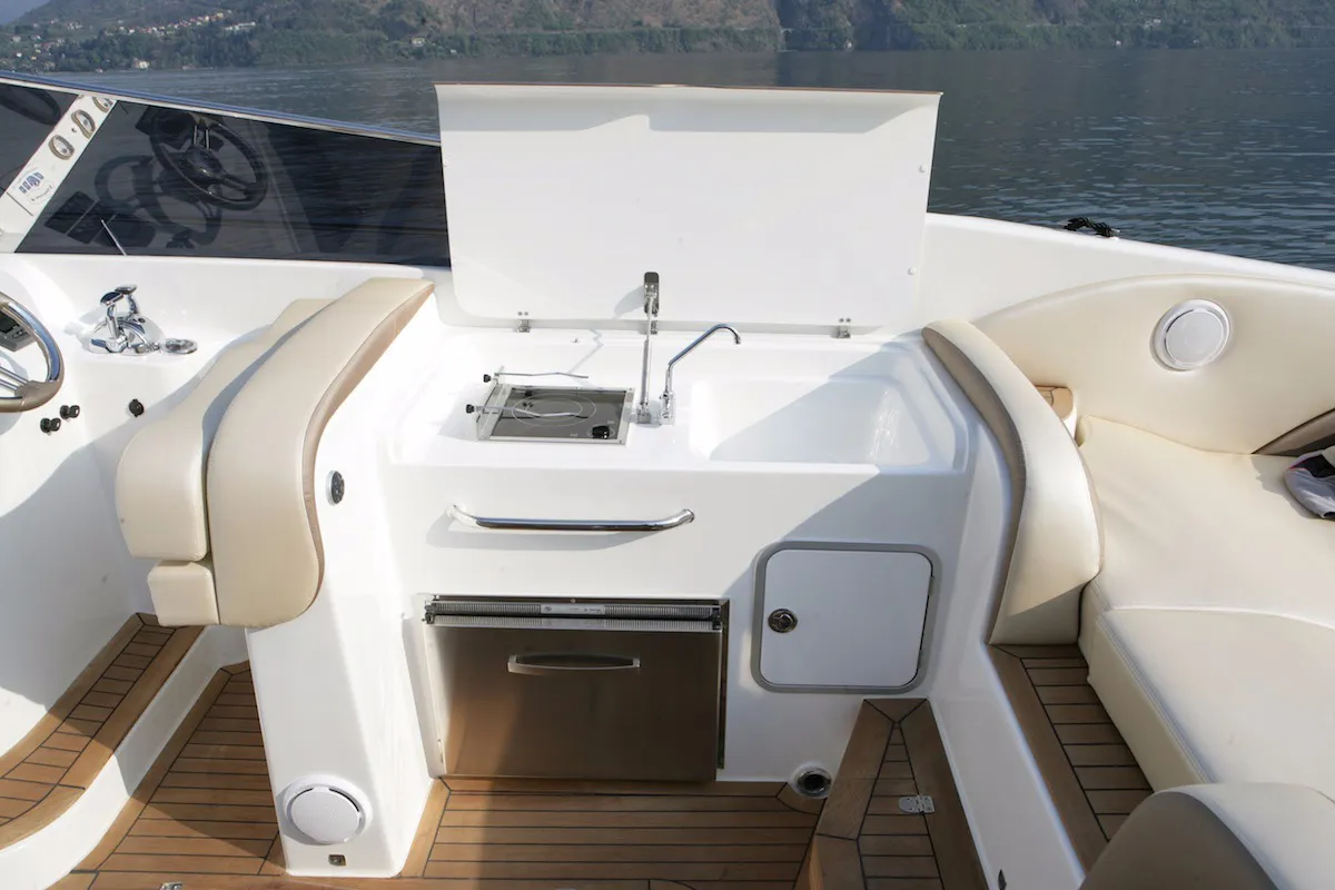 Tullio Abbate 35 Soleil — Detailaufnahme Sonnendeck